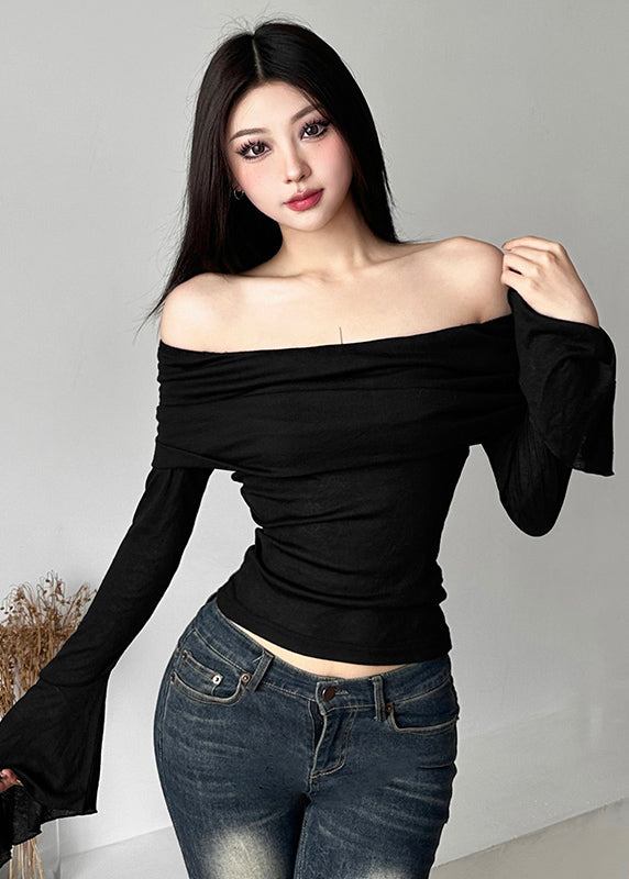 Well Tailored Top with a Graceful Silhouette