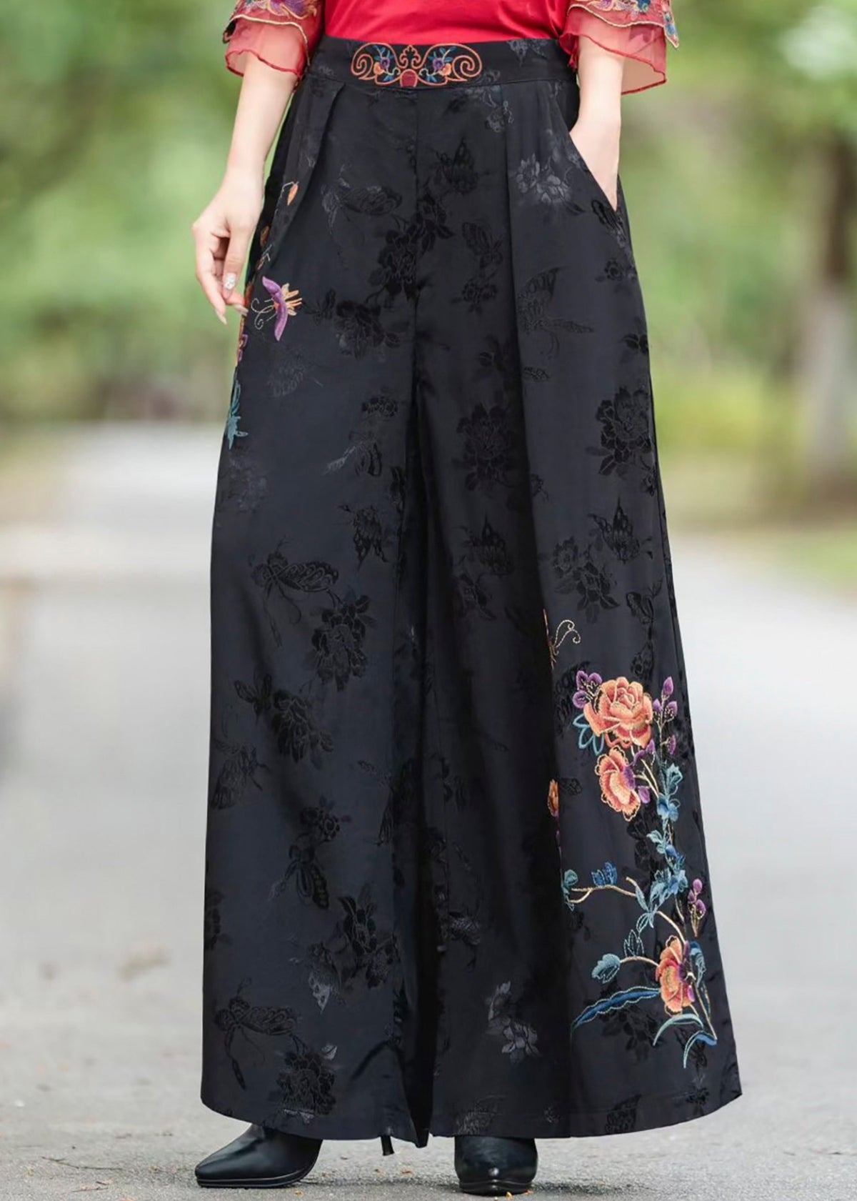 Gracefully Styled Pants for Any Occasion