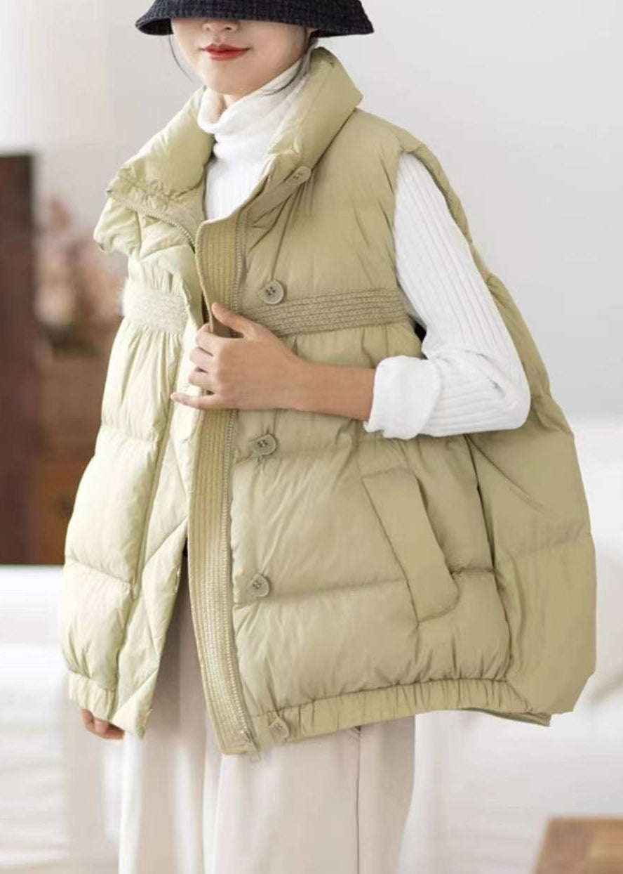Well Tailored Coat with a Graceful Silhouette