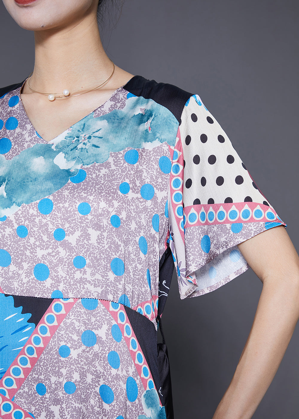 Gracefully Styled Dress for Any Occasion