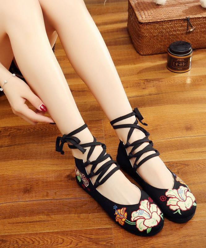 Chic Orthopedic Flats with Unique Design