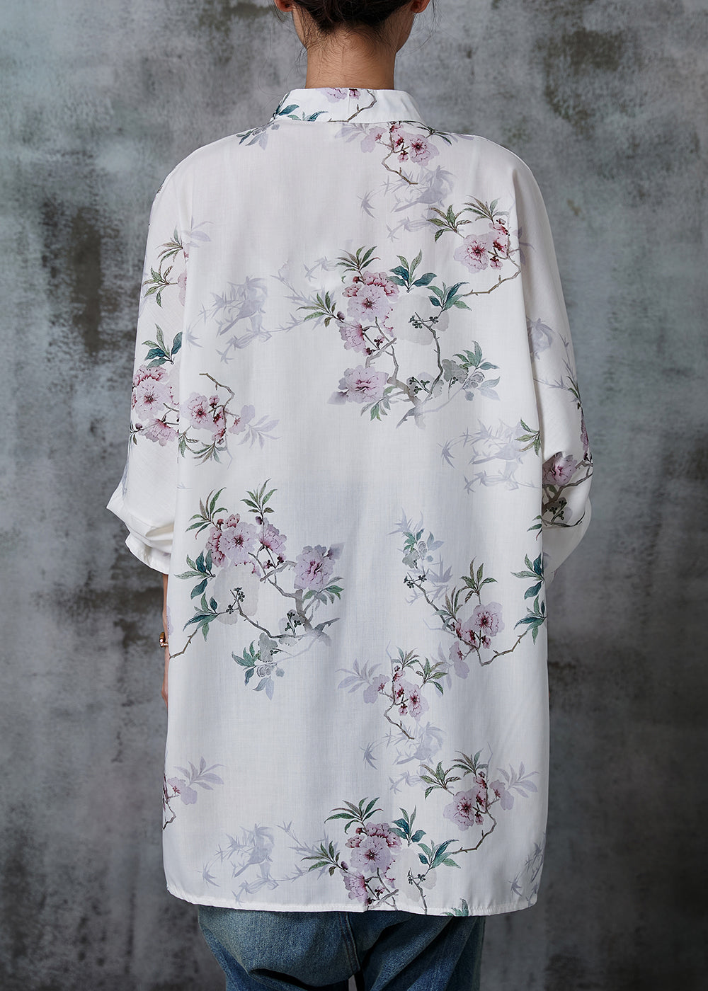 Elegantly Styled Blouse for Everyday Wear