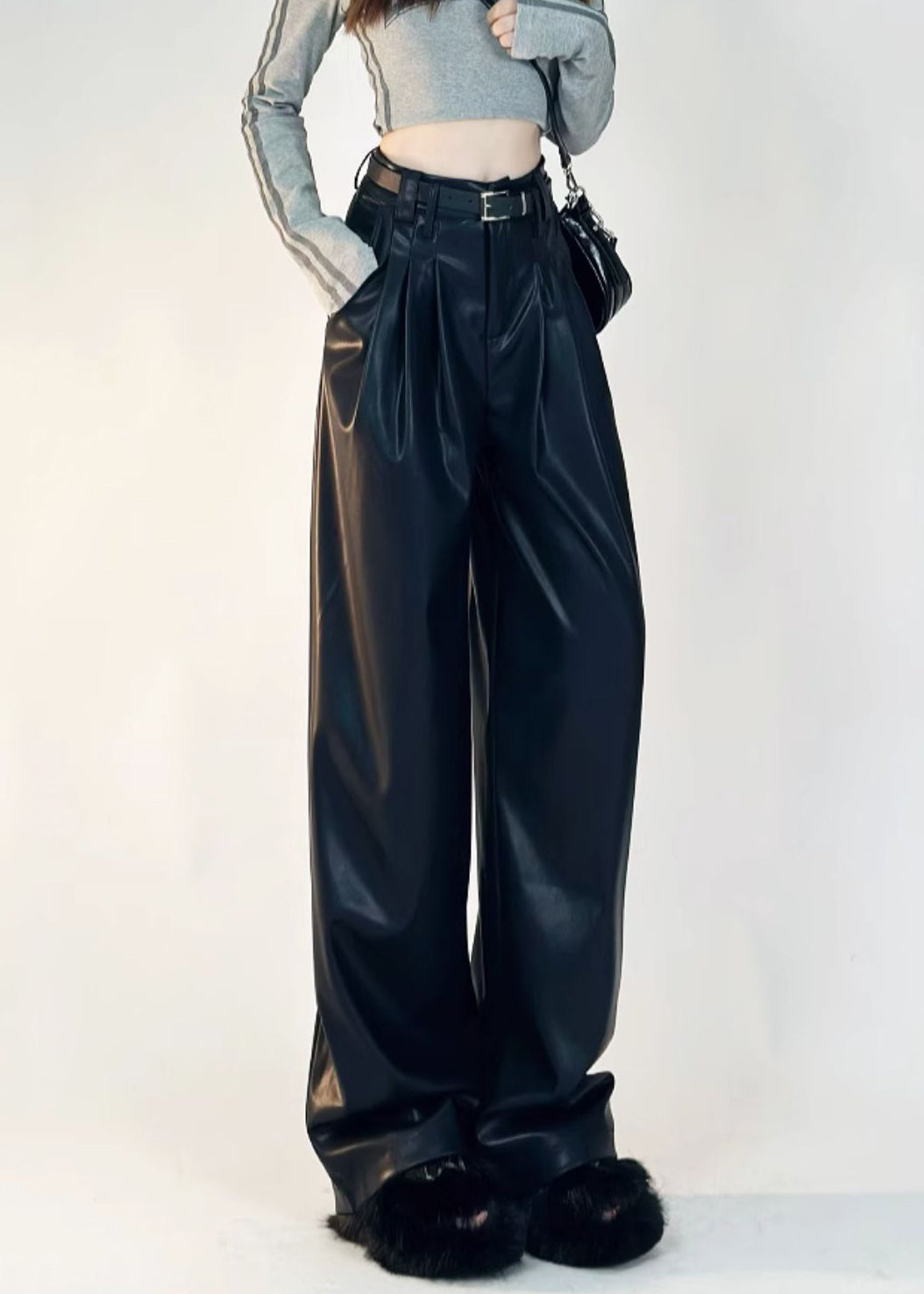 Elegantly Styled Pants for Everyday Wear