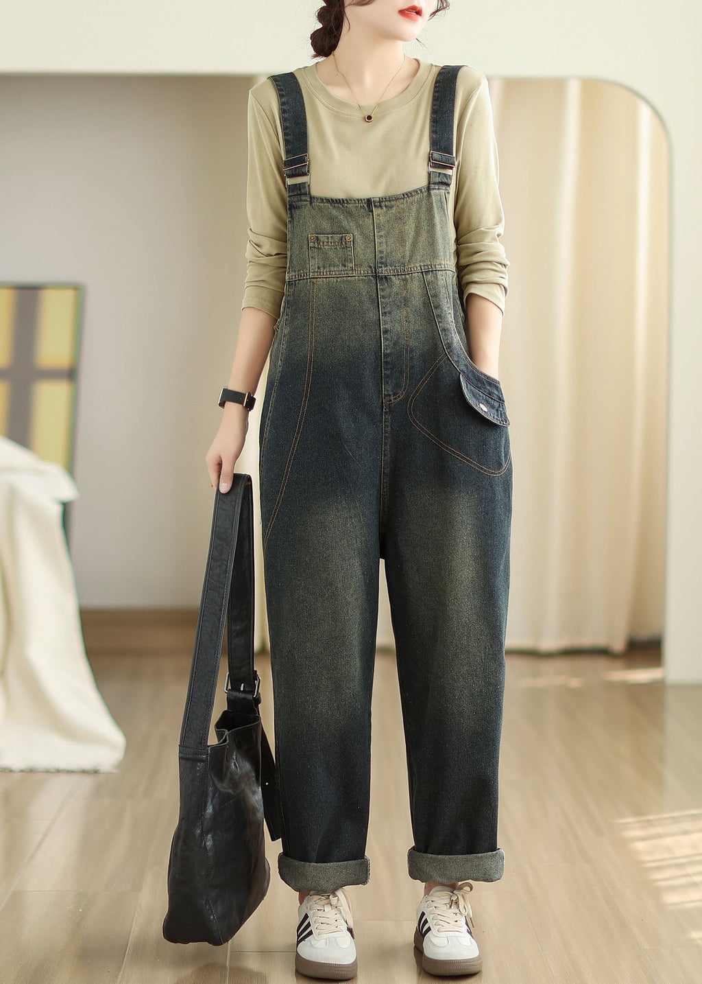 Effortlessly Elegant Garment with a Timeless Design