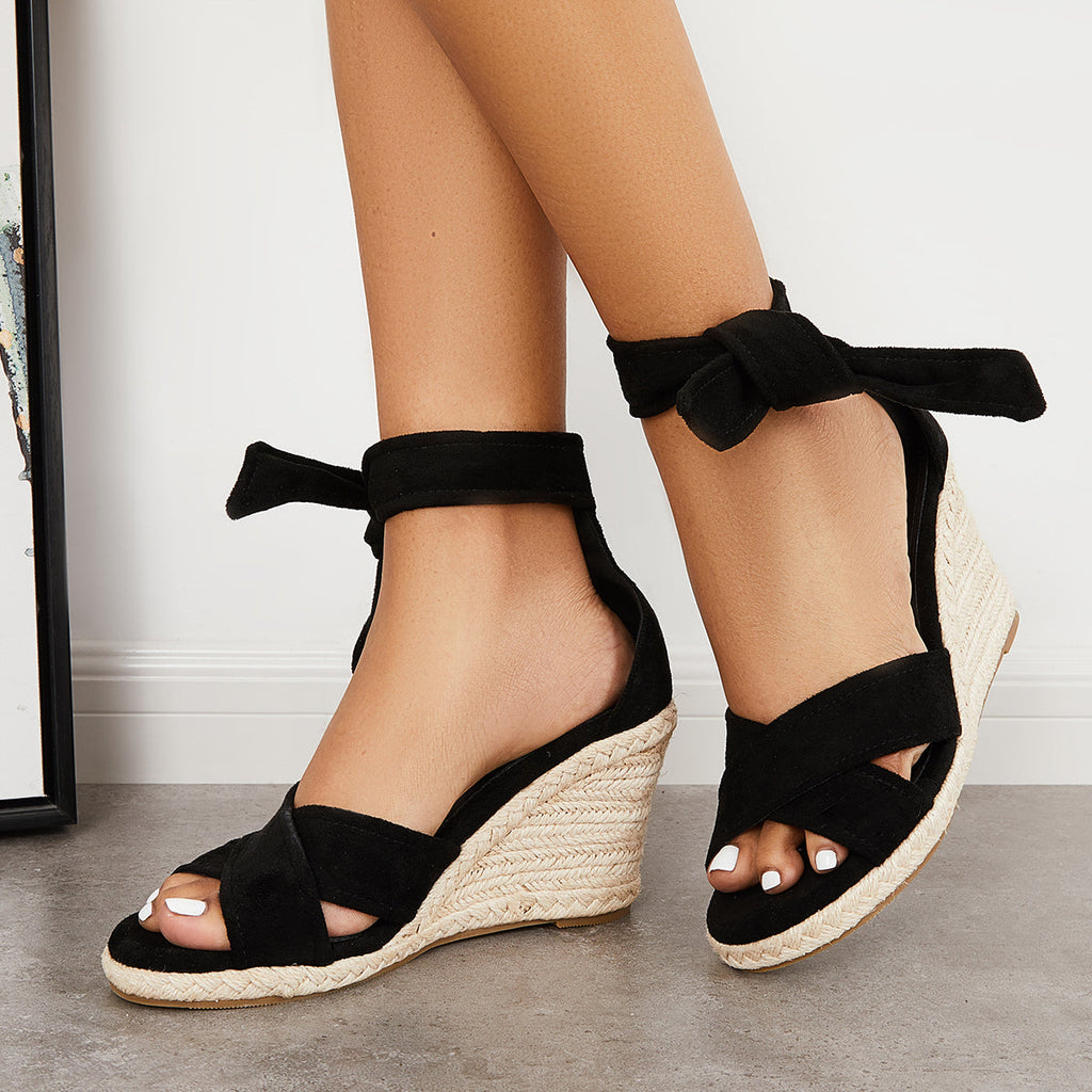 Graceful Orthopedic Sandals for Modern Look