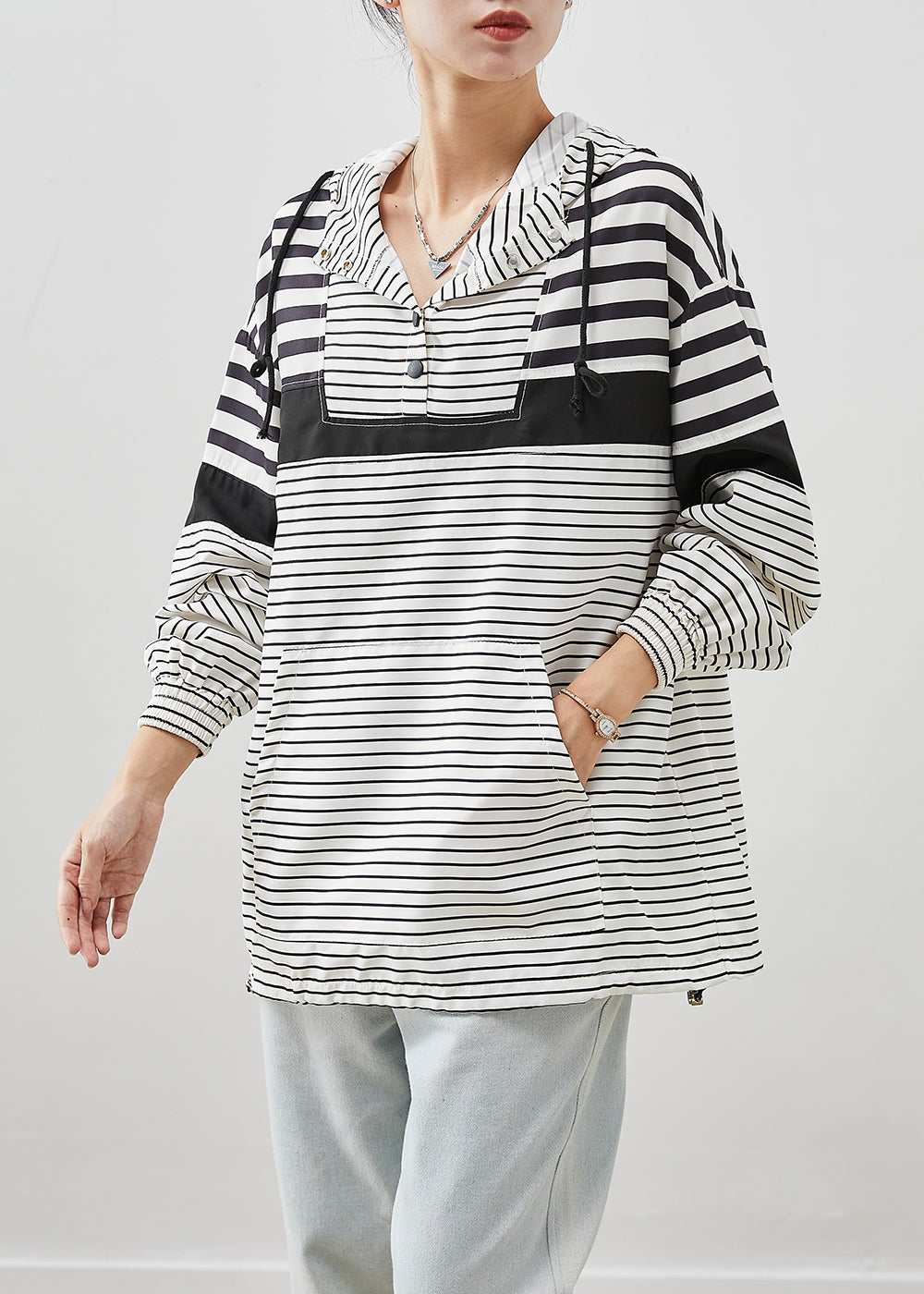 Classic Vintage Pullover with a Flattering Fit