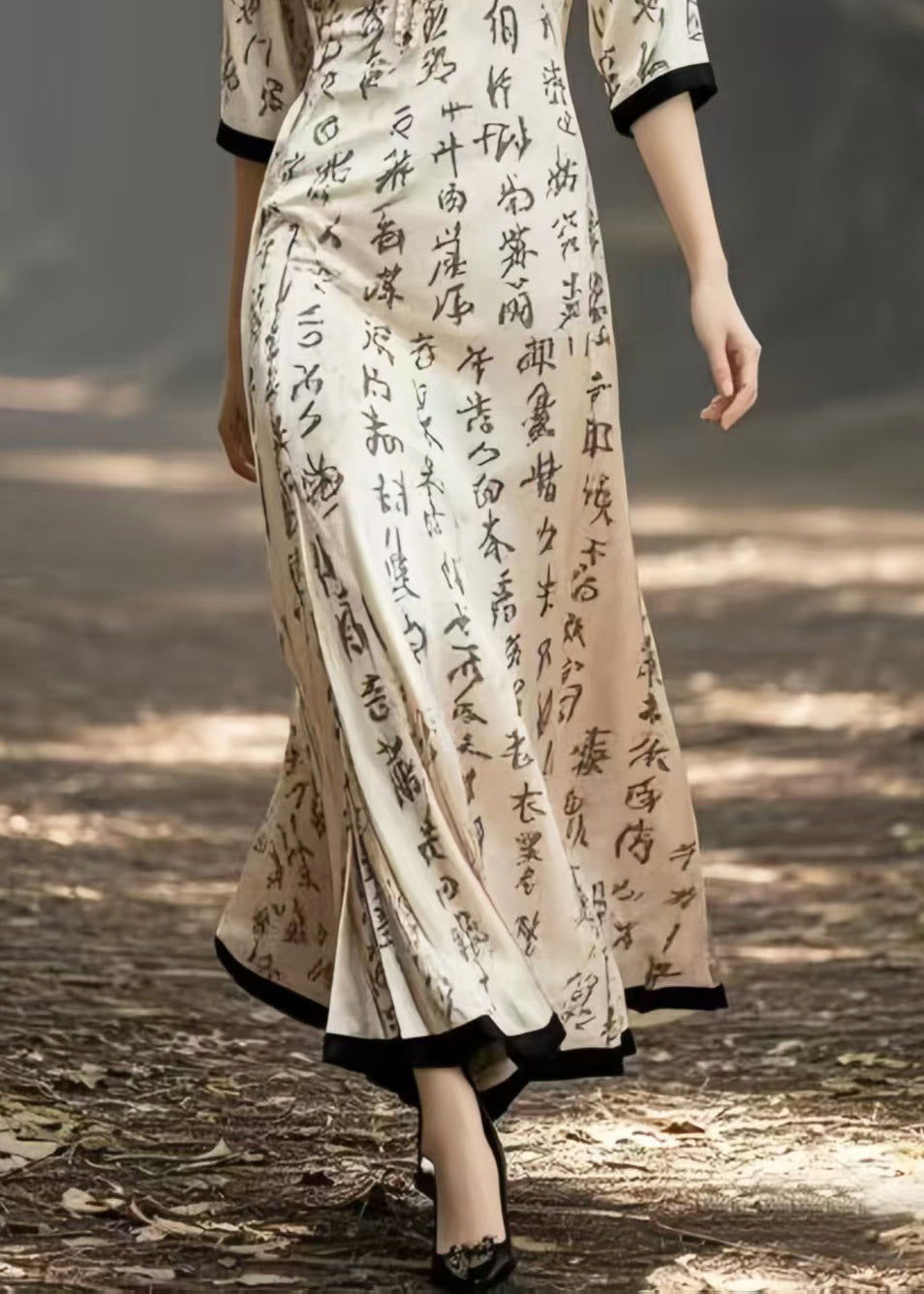 Effortlessly Elegant Dress with a Timeless Design