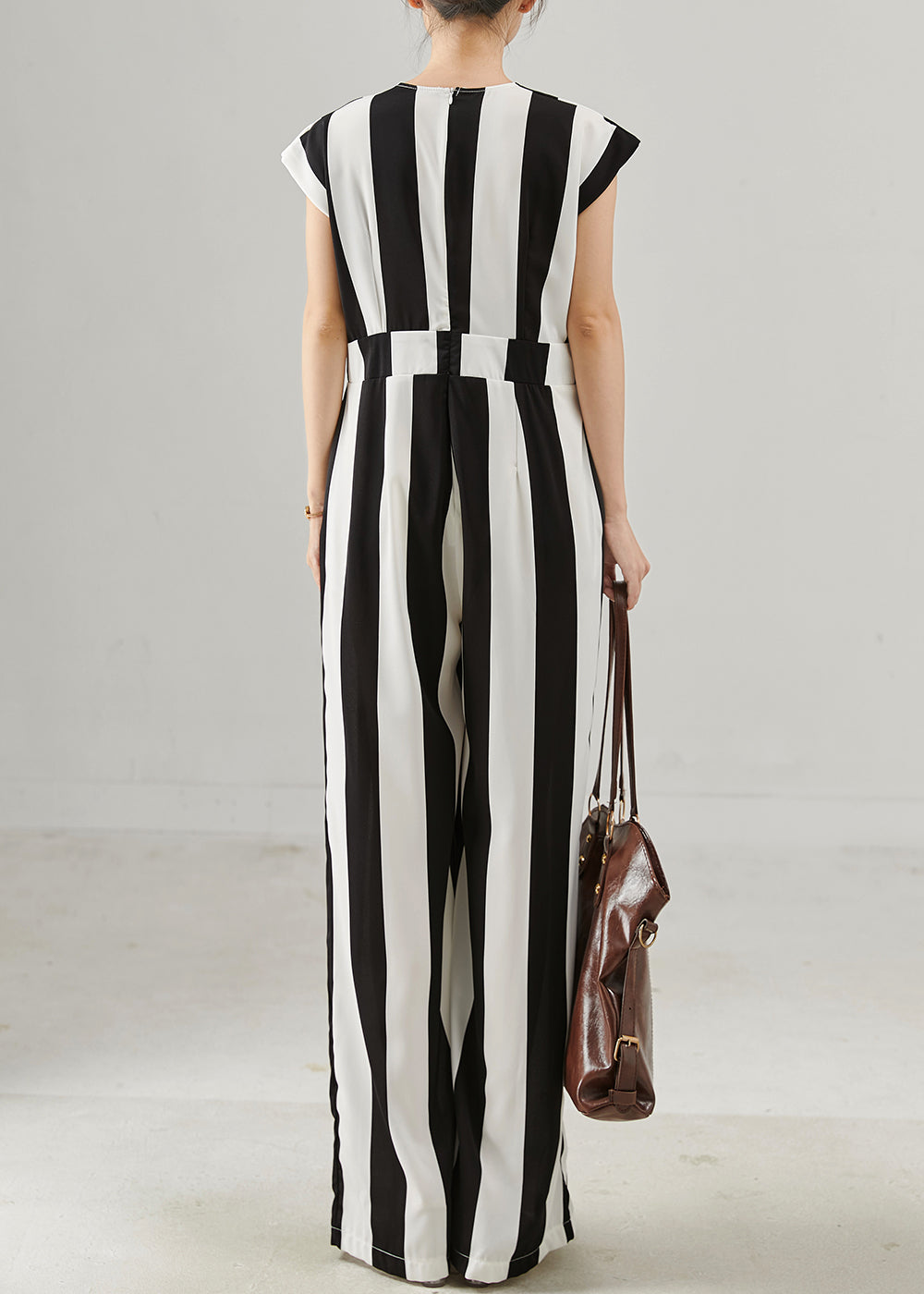 Sophisticated Garment with a Clean Classic Look