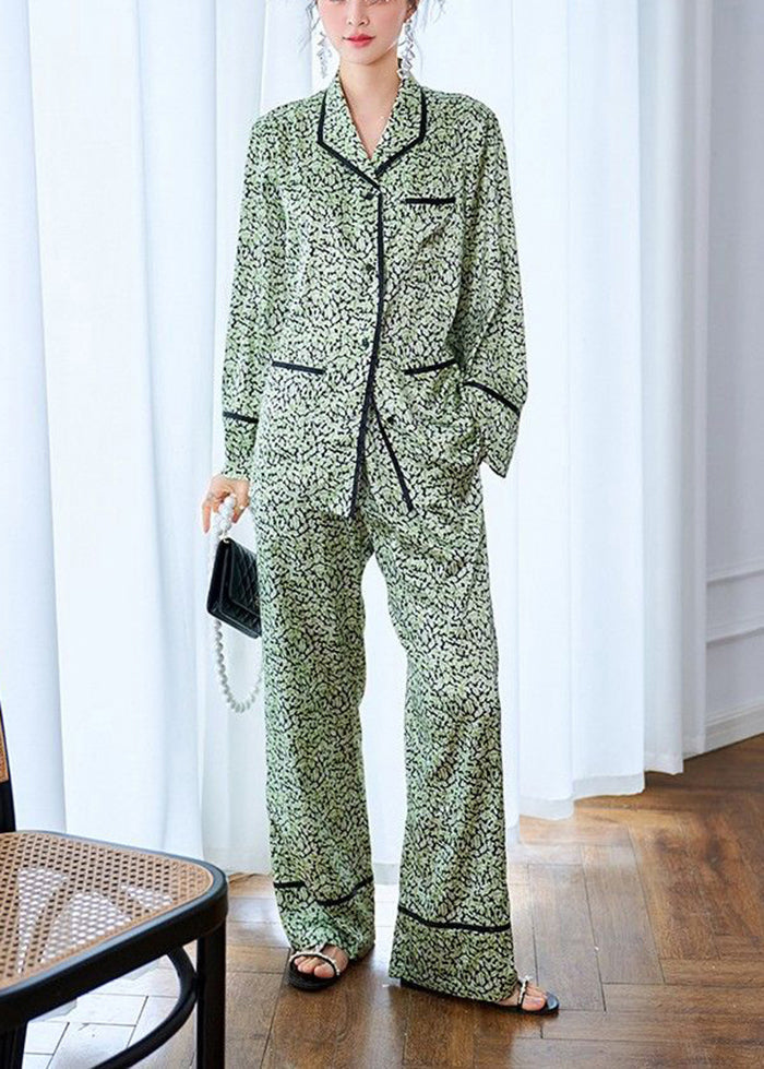 Casually Elegant Garment with a Refined Edge