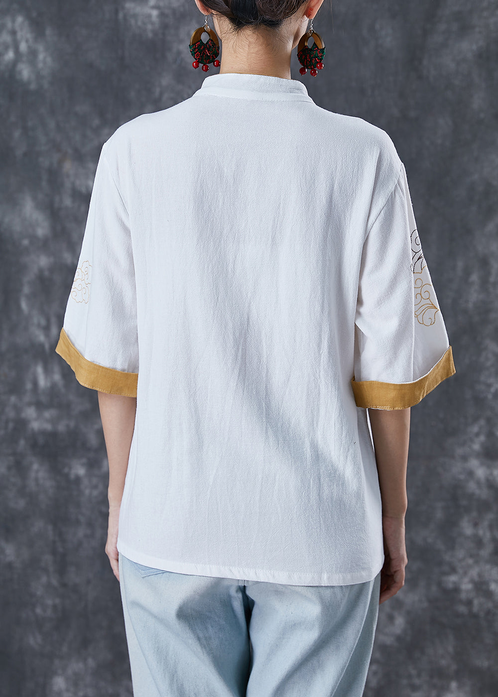 Beautifully Crafted Blouse in a Classic Style