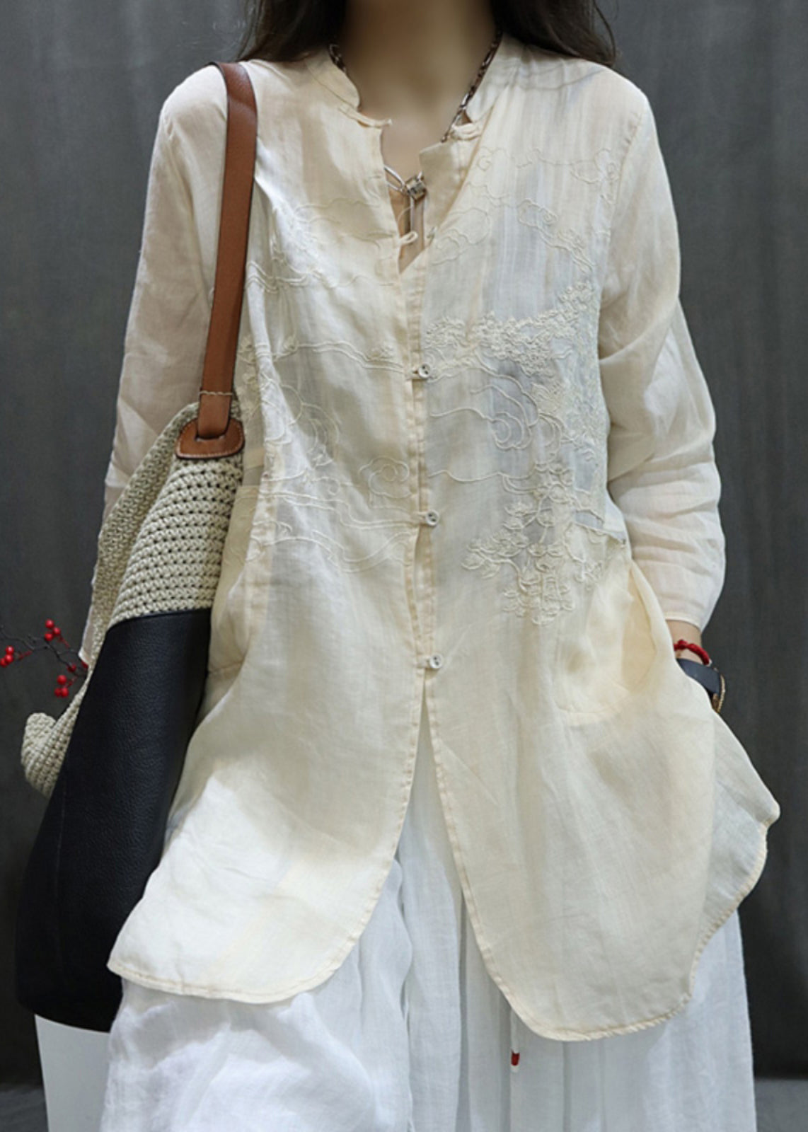 Well Tailored Shirt with a Graceful Silhouette