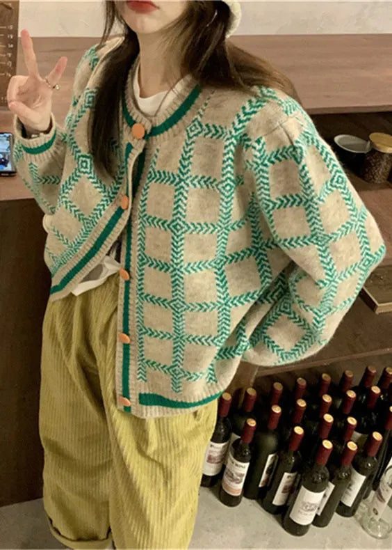 Elegantly Styled Coat for Everyday Wear