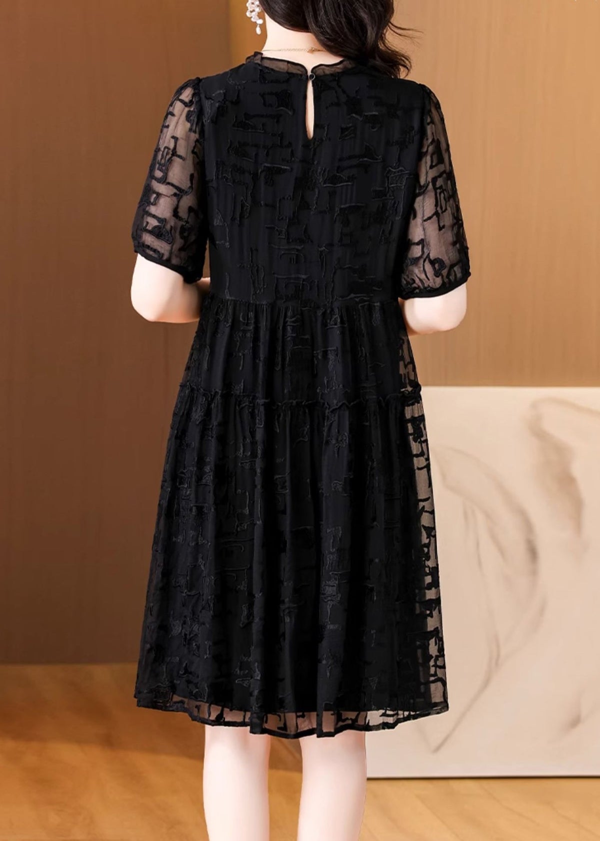 Classic Vintage Dress with a Flattering Fit