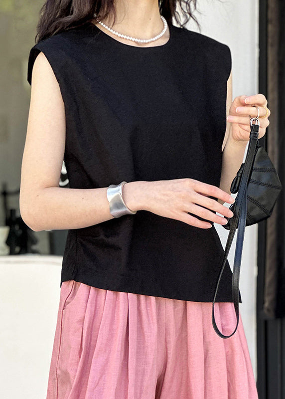 Effortlessly Elegant Top with a Timeless Design