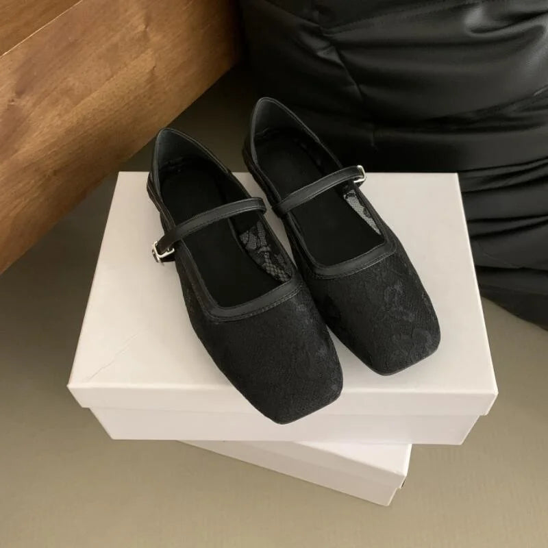 Chic Orthopedic Flats with Unique Design