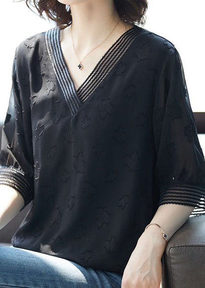 Classic Vintage Shirt with a Flattering Fit