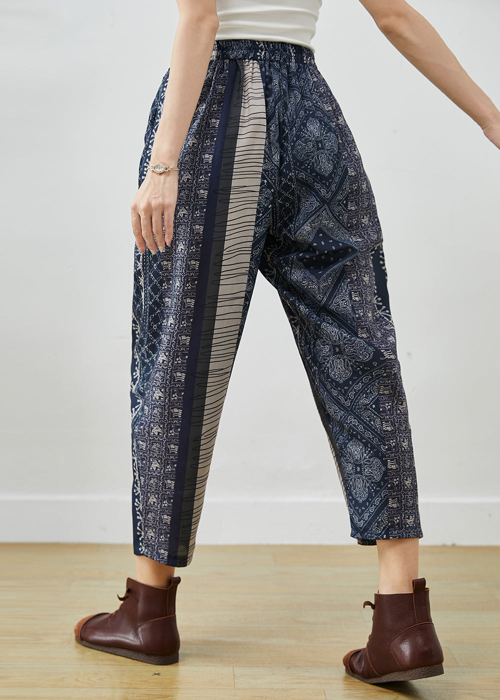 Elegantly Styled Pants for Everyday Wear