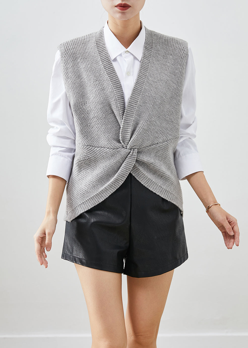 Effortlessly Elegant Garment with a Timeless Design