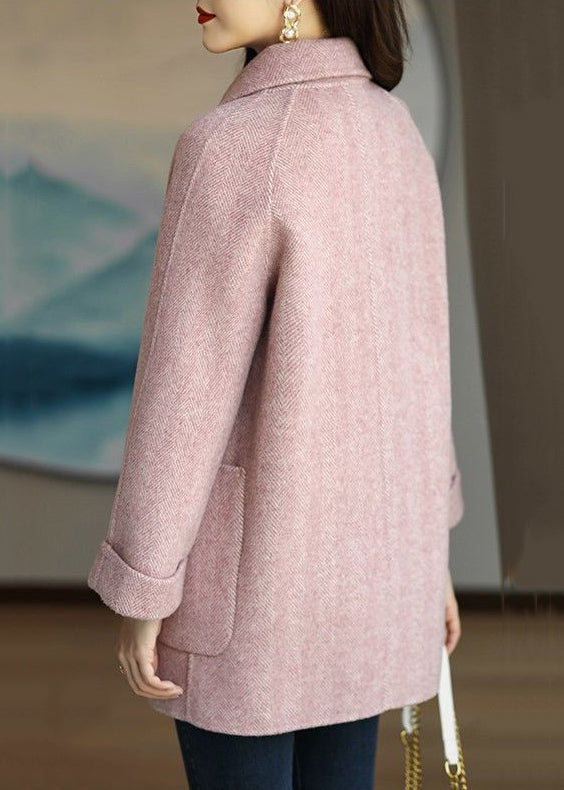 Effortlessly Elegant Coat with a Timeless Design