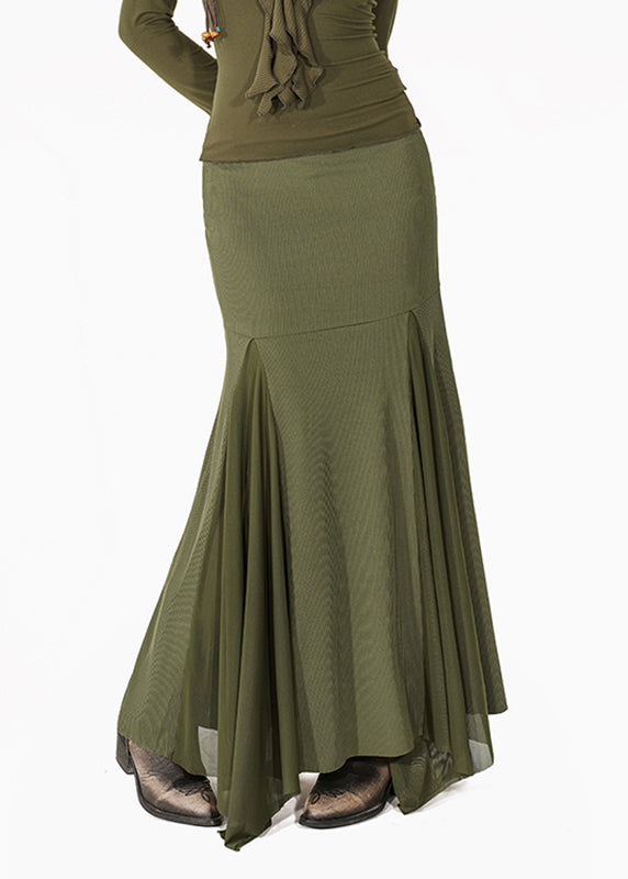 Well Tailored Garment with a Graceful Silhouette