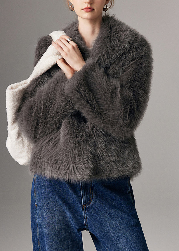 Elegantly Styled Coat for Everyday Wear