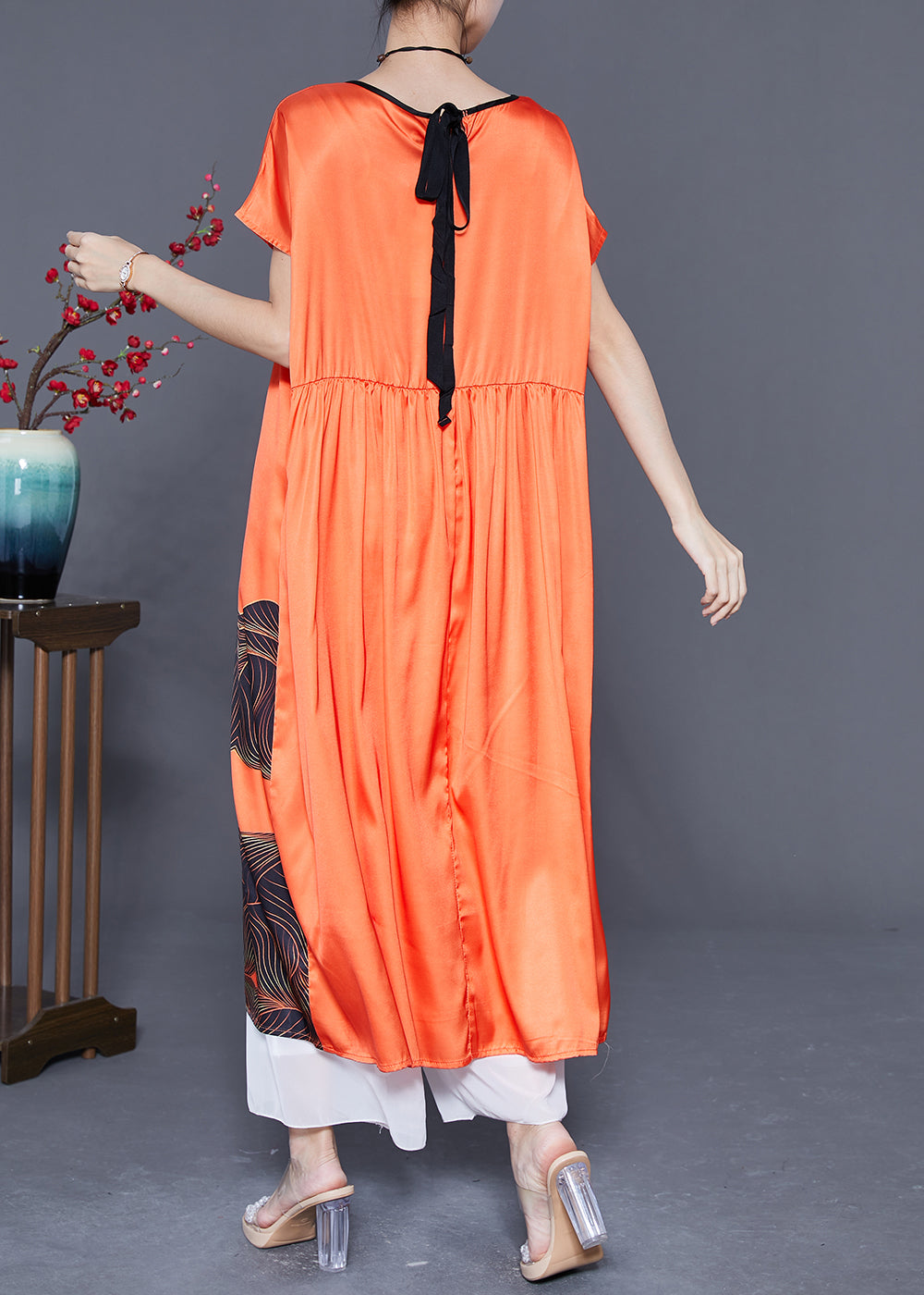 Beautifully Crafted Dress in a Classic Style