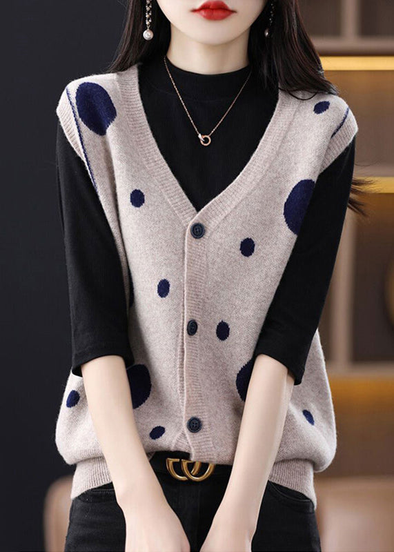 Polished Top with an Effortless Classic Look