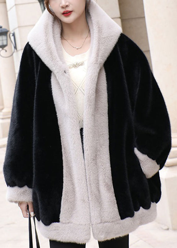Effortlessly Elegant Coat with a Timeless Design