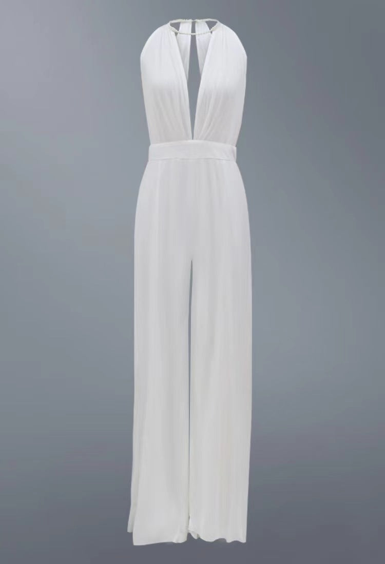 Sophisticated Garment with a Clean Classic Look