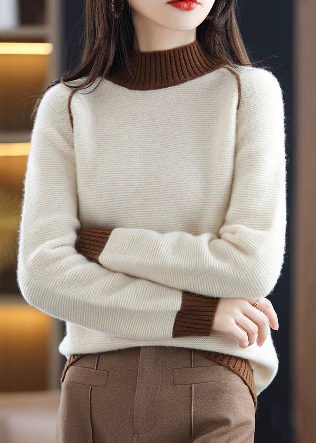 Classic Vintage Sweater with a Flattering Fit
