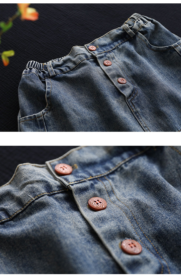 Effortlessly Elegant Garment with a Timeless Design