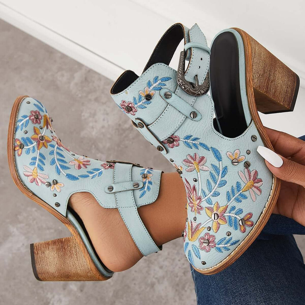 Chic Orthopedic Sandals with Unique Design