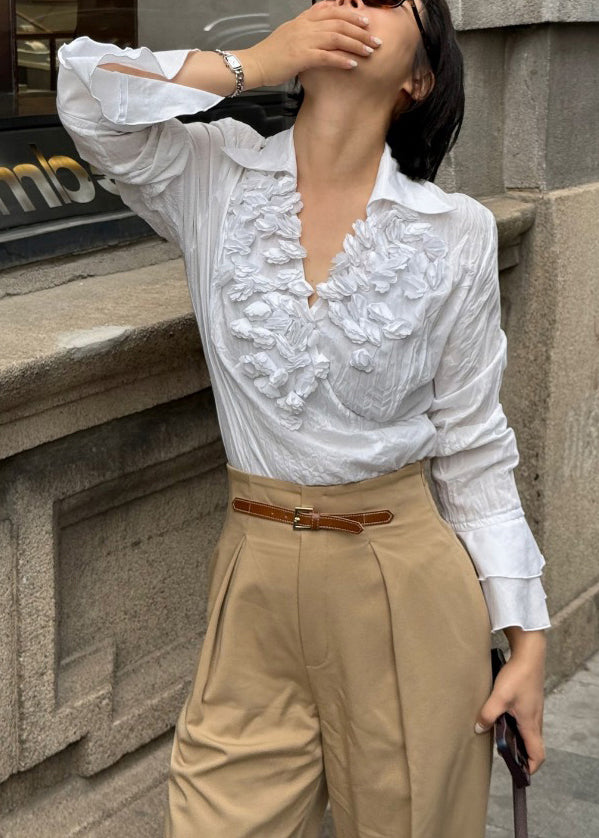 Effortlessly Elegant Blouse with a Timeless Design