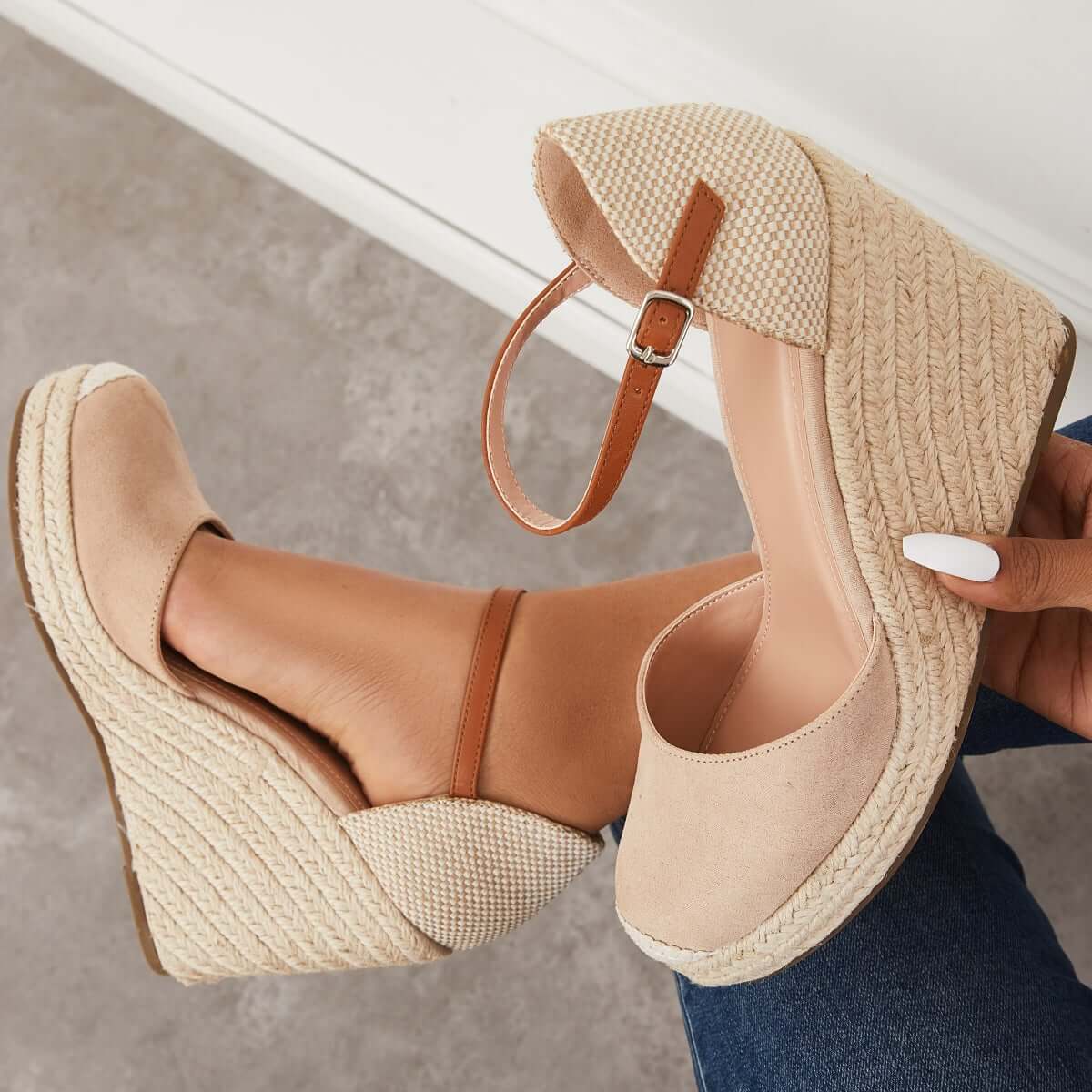 Chic Orthopedic Sandals with Unique Design