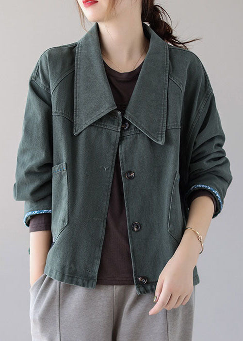 Elegantly Styled Coat for Everyday Wear