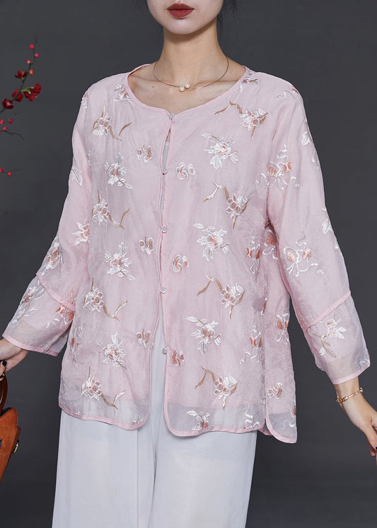 Classic Vintage Blouse with a Flattering Fit