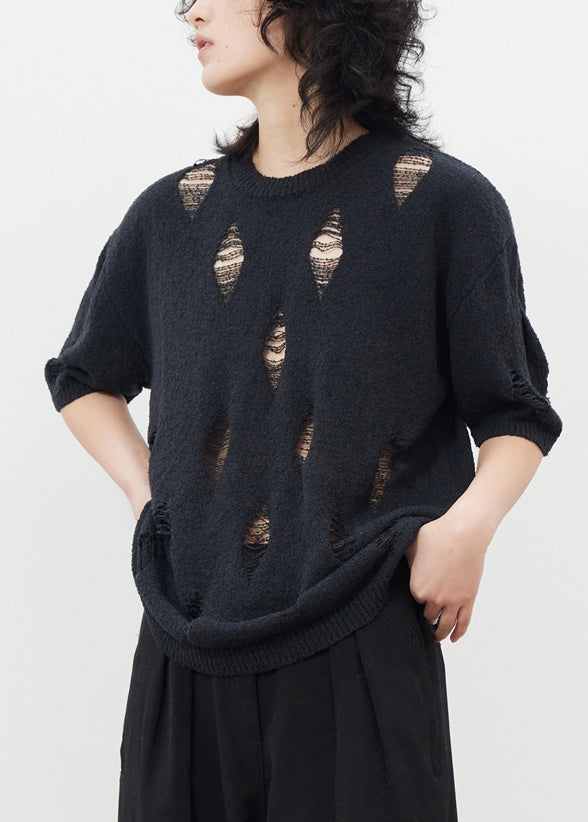 Effortlessly Elegant Top with a Timeless Design