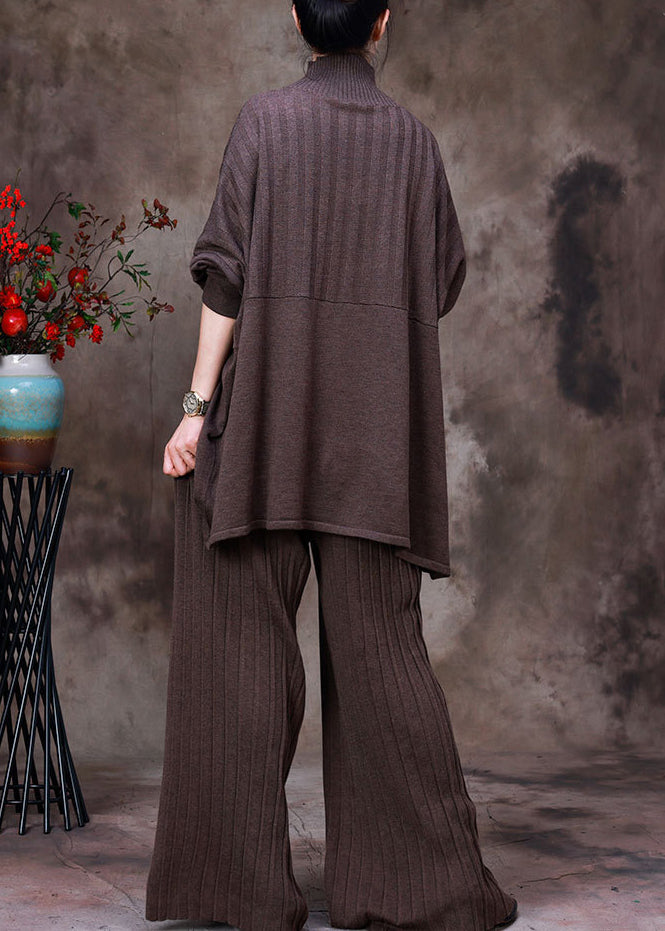 Well Tailored Sweater with a Graceful Silhouette