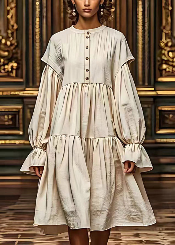 Beautifully Finished Dress in a Timeless Design