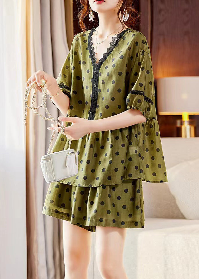 Well Tailored Shirt with a Graceful Silhouette