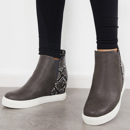 Chic Orthopedic Sneakers with Unique Design