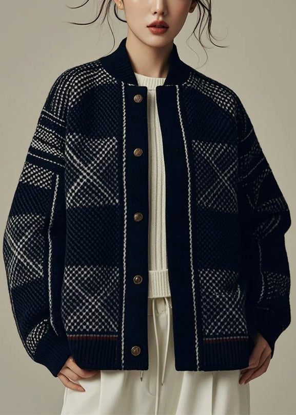 Effortlessly Elegant Coat with a Timeless Design