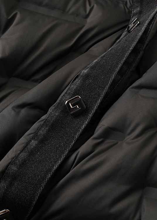 Well Tailored Coat with a Graceful Silhouette