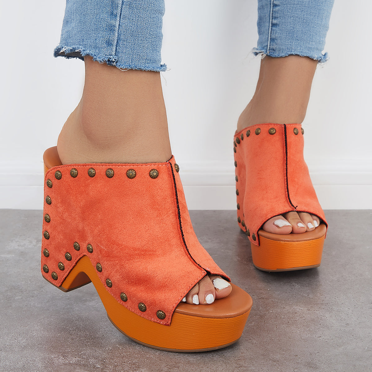 Chic Orthopedic Sandals with Unique Design