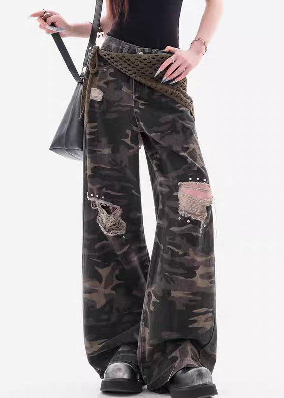 Well Tailored Pants with a Graceful Silhouette