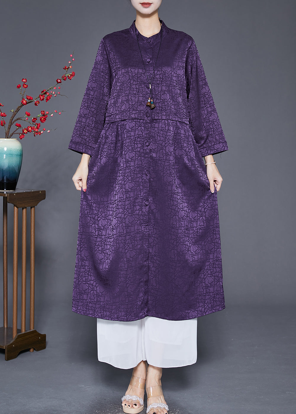 Well Tailored Coat with a Graceful Silhouette