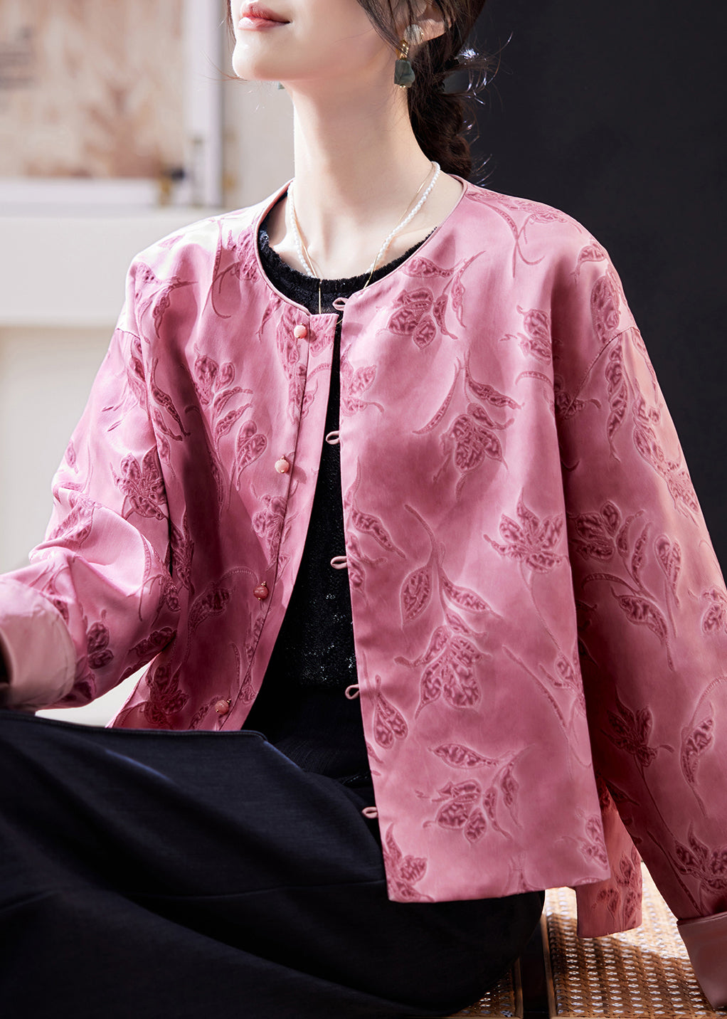 Well Tailored Coat with a Graceful Silhouette