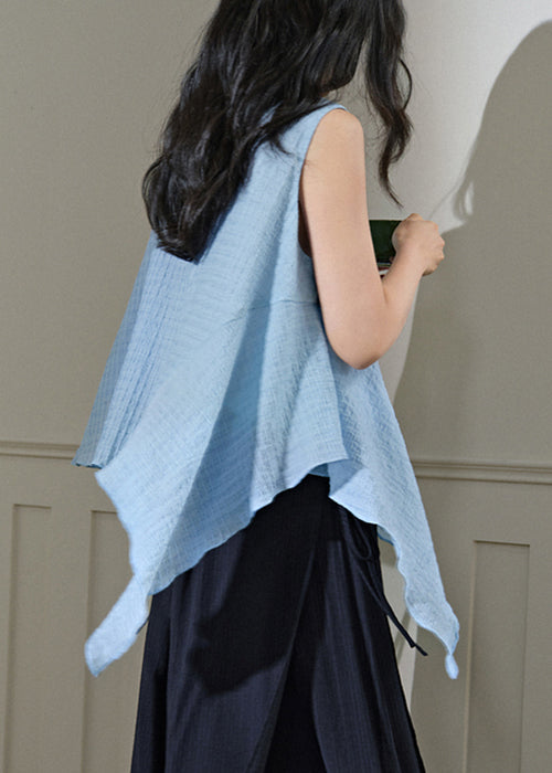 Effortlessly Elegant Top with a Timeless Design