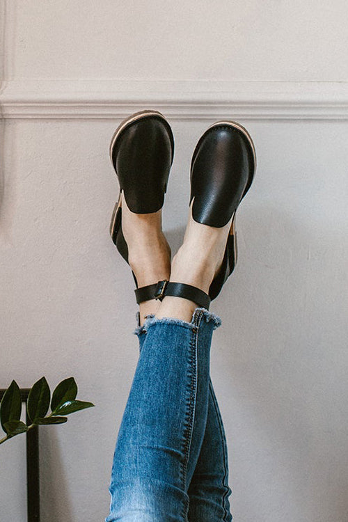 Graceful Orthopedic Flats for Modern Look
