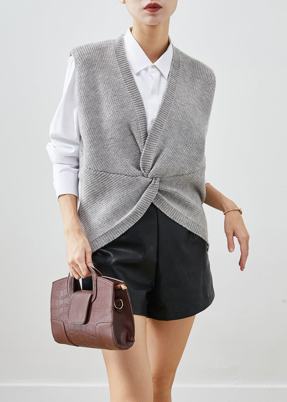 Effortlessly Elegant Garment with a Timeless Design